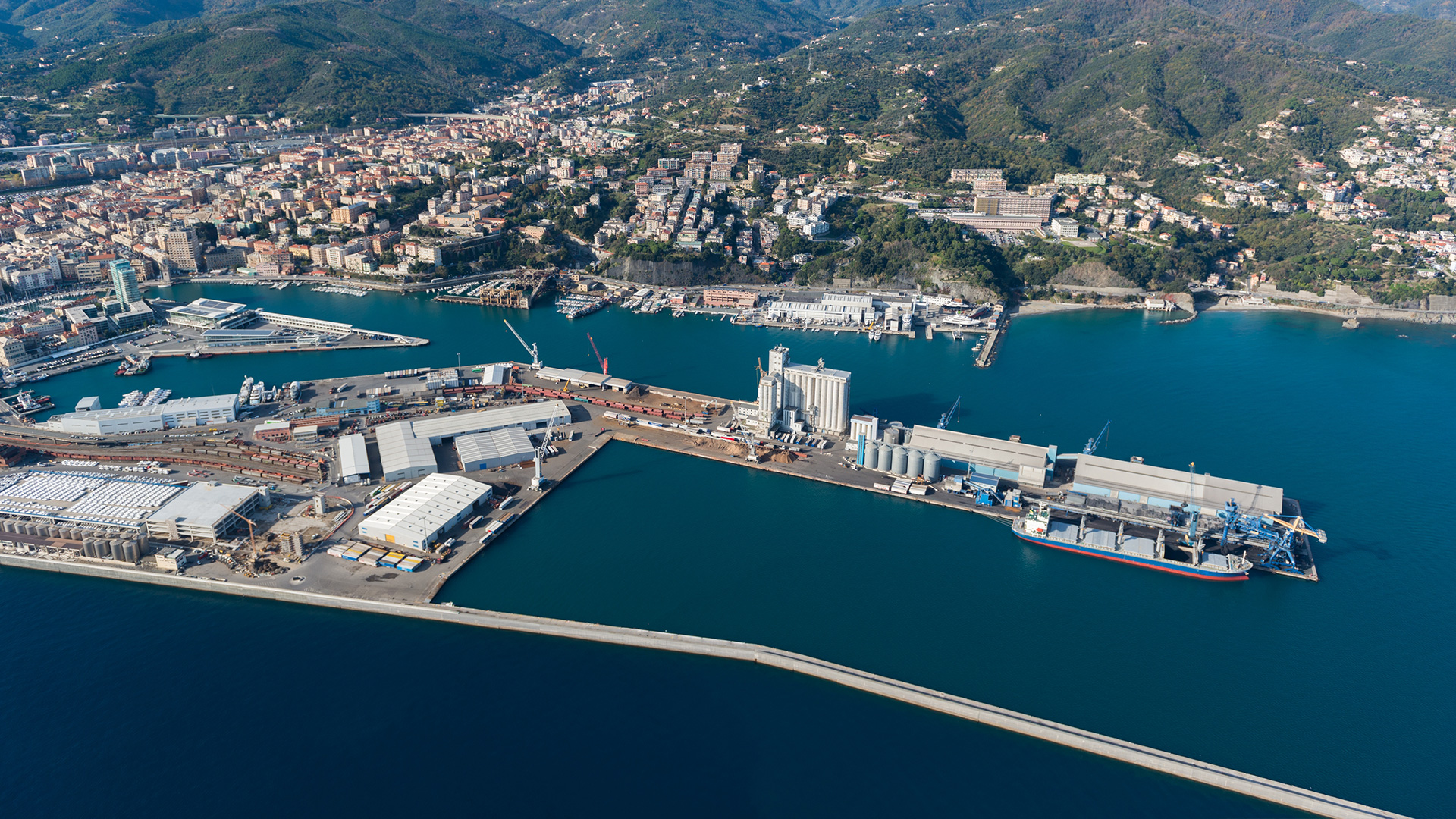 Gruppo Campostano, spedizionieri, agenti marittimi, mediatori marittimi, broker assicurativi, Savona, Genova, Taranto, Ravenna, Venezia